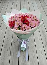 Букет цветов из:  Альстромерии в Посёлок санатория «Подмосковье»