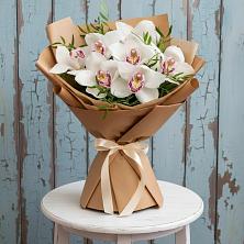 Букет цветов из:  Орхидеи и Розы в Посёлок санатория «Подмосковье»